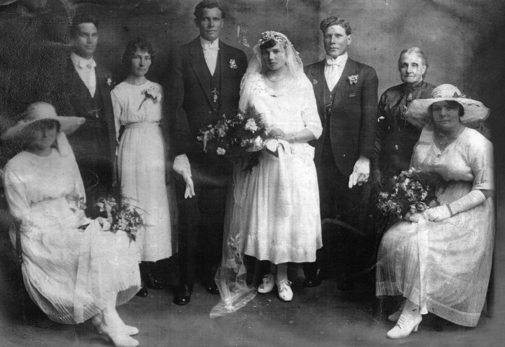 Wedding of Harold and Lillian Treeby, 1921 [picture]